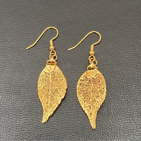 Unsigned Gold-tone Japanese Maple Leaf Dangle Earrings 3.6g - Picture 4 of 10